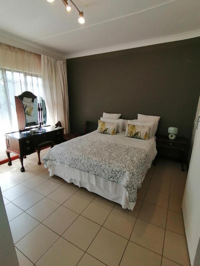 Garden And Park Leisure On Tugela Apartment Benoni Exterior photo